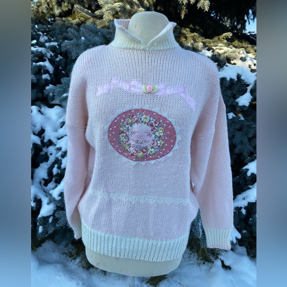 Vintage No! Jeans pink sweater size medium, floral and lace accents